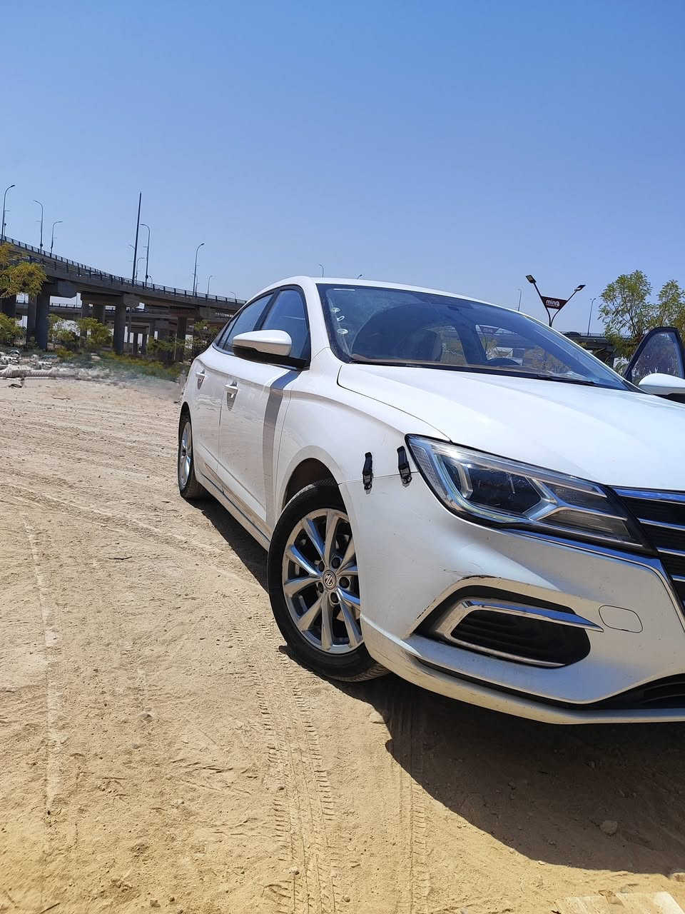 للبيع MG 5 موديل 2023 فول مواصفات عدى الفتحة كير محرك حدادية تبريد خير من الله بصمة تشغيل تحكم ستيرن شاشة بلادية يعني تتحكم بالستيرن وبالكير والمحرك . كروز سرعة كيج حماوة السيارة بيها منظومة غاز حكومية وبيها كرت ضمان يعني امان يعني ماكو اي ادوانز يعني ماكو صرف السيارة حلوة ونضيفة وتعال وشوف احلى من الصور السيارة بيها ثلاث قطع ومامصلحها البنيد مصبوغ وجاملغ وباب على البارد ترجع ابيع على حالها السنوية لل 2029 وياها سويجين مو واحد السيارة ماشية 86الف وقابلة للزيادة السعر 85 وبيها مجال بسيط حك الجية المكان النجف الاشرف للاتصال ***********
