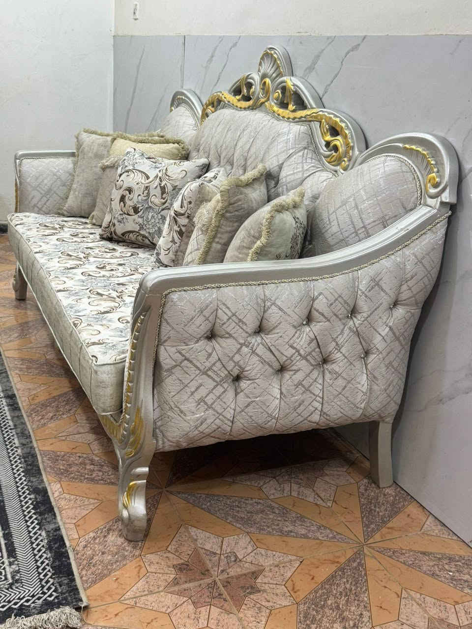 تخم زان تركي جستر ١٠ مقعد مع ميز وسطي نضافه فول اخو الجديد ولا غلطه***********
