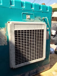 مبردة ٢ونص • طباخ ٣عيون • شغّال