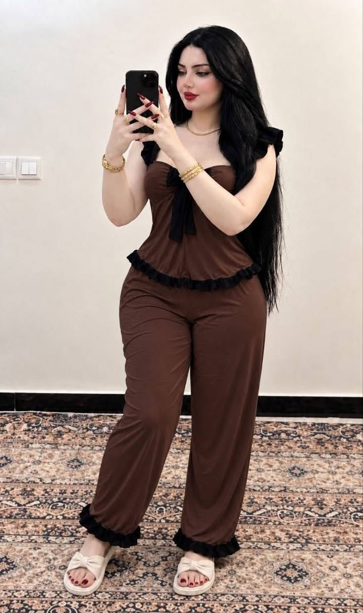 🇮🇶🔥 الجودة عنواننا دائماً 🔥🇮🇶
🎉 وصلـت البضاعة  🎉

✨ 💃💃💃 تراك نسائي بناتي   قطعتين — قمة الأناقة والراحة 😍 لوك ناعم وعصري بفصال أنيق يضيف لمسة أنوثة جذابة بكل تفاصيله 💕

🔹 نوع القماش:
قطن جيرسي مطاطي تركي اصلي   + 
 ليكرا مطاط، مريح، وخفيف على الجسم
✨فصال مرتب وجودة عالية عالفحص✔️
✨ القياسات  
✨ يلبس من وزن ٥٠ الى وزن ٧٥ كيلو ✔️ 

 السعر ١٢ الف 🔥🔥 
🚘يوجد خدمة توصيل لجميع محافظات العراق ٤ الاف🚘
الرقم وتساب***********
