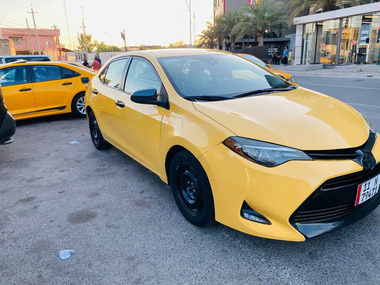 *********** كورله للبيع مديل ١٨ رقم بغداد بسمي  سنويه جديده الحد ٣١ماشيه 120 كلش نضيفه صدر كير محرك كله بشرط رادار امامي بيها دوشمه جديده سياره جاهزه ربع ماتصرف عليها ضرر جاملغ وبنيد نفسهن مصلحات بشاصي فقط سحبه بدون تصليح  سعر ب ١٣١ بيها مجال
