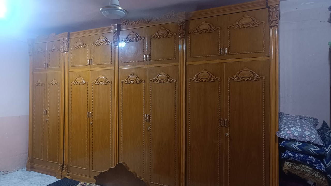 غرفة خشب • زان مصري • طابقين