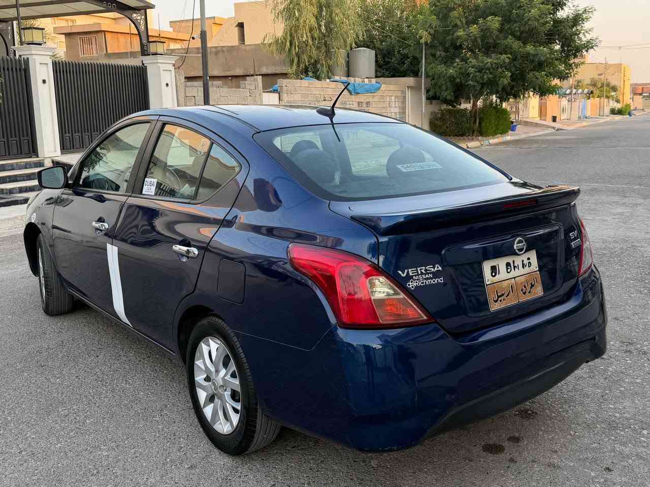 للبيع سيارة نيسان فيرسا موديل ٢٠١٨ أمريكي فول مواصفات ١/١ داخلة كلين بدون دواخل و بدون ايرباك السيارة بالعراق صاير بي جالملغ خلفي و باب صبغ و سيارة كلها ليبل واحد كل قطع بلادي كير و محرك مكفول ٤ تايرات جديد و حدادية جديد ماشية ١١٠ ألف حقيقي
 سيارة بسمي شرط التحويل و الوكالة 
مواصفات SV Special 
بلاجكتور 
يدات و عتر نيكل 
ويل كروم بلادي 
٤ جامات كهرباء + مراية كهرباء 
ختومات فيرسا على الباب 
كشن جك + ٤ مخدات 
شاشة (عداد) دجيتال 
شاشة + كامرة دوارة بلادي 
تحكم ستيرن + تحديد سرعة 
يدات من داخل ايضاً نيكل 
كير اتوماتيك 
محرك ١.٦
و بعد مواصفات هواية مكان سيارة كركوك سعر ٨٣ و بي مجال بسيط للشراي رقم موبايل *********** كركوك, العراق
