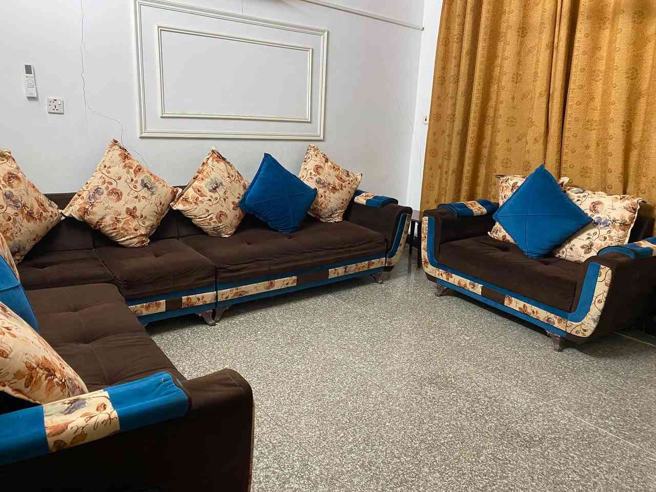 تخم قنفات  ديوان بني مطعم بأزرق ونظيف 💙
السعر 350 الف وبيه مجال للطيبين، للتواصل والاستفسار المراسلة على الخاص أو الرقم [ ***********]
