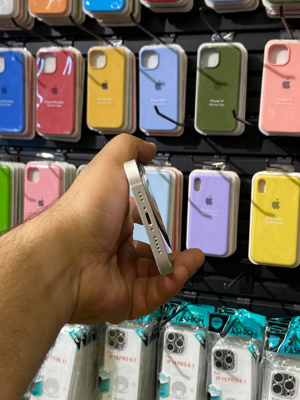 آيفون ١٣ • ١٢٨ جيجا • ابيض