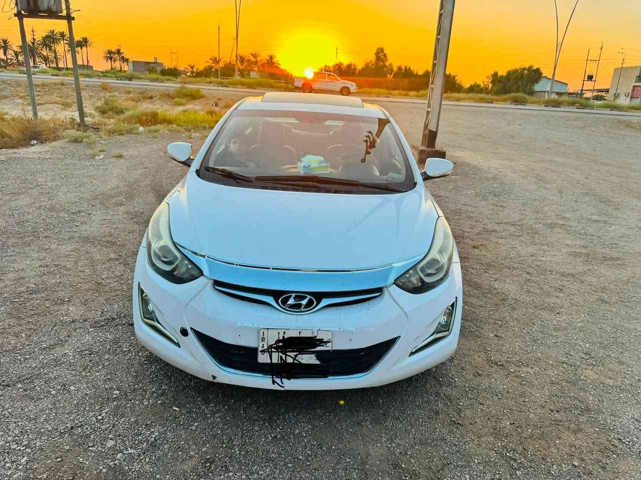 السلام عليكم
النترا موديل ١٥ خليجي للبيع 
رقم ديالى بيه قطعه وربع صبغ 
***********
