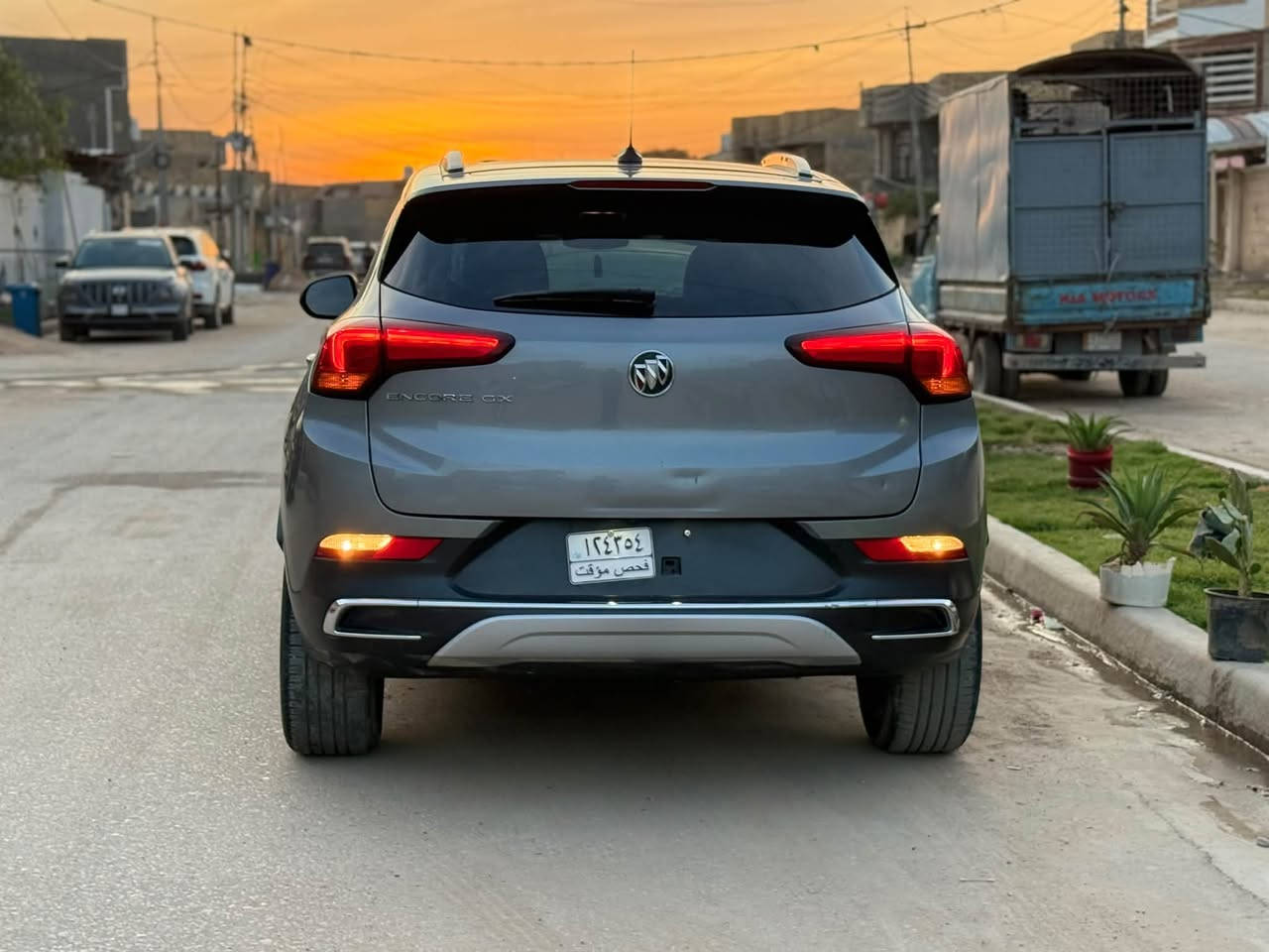 🔥 للبيع Buick Encore GX 2023 — فول مواصفات 🔥

إذا تدور على سيارة فخمة، اقتصادية، عملية وبنفس الوقت مواصفاتها عالية… هاي الـ Buick Encore GX 2023 تستاهل تشوفها 👌🔥

🇺🇸 Buick Encore GX 2023
🏁 شركة GM — صناعة أمريكية
✨ فول مواصفات

🔹 محرك 1.3 Turbo — 3 سلندر
🔹 تشغيل عن بُعد
🔹 4 بصمات
🔹 بصمة تشغيل + فتح الأبواب
🔹 فتحة سقف
🔹 جنطة كهربائية تفتح بالحساس عن طريق القدم 👟
🔹 سايد بريك بصمة / إلكتروني
🔹 مقاعد جلد أسود فخمة
🔹 مقاعد كهربائية
🔹 تدفئة وتبريد للمقاعد
🔹 Memory للمقاعد
🔹 شحن لاسلكي 📱
🔹 شاشة معلومات وعرض على الجام الأمامي HUD
🔹 تحكمات متعددة الاتجاهات
🔹 رادارات وحساسات للجهات
🔹 نظام المحافظة على المسار والتنبيه عند الانحراف
🔹 حساسات خلفية
🔹 بانوراما ☀️
🔹 إضاءة LED نهارية وليلية
🔹 لايت عالي وواطي
🔹 إشارة ترحيبية
🔹 ويل كب كروم 18 إنج
🔹 وبها مواصفات إضافية هواي تخليها من السيارات المميزة بفئتها 🔥

✅ السيارة بدون رقم
✅ تترقم بأي محافظة
✅ مدفوع الكمرك والضريبة
✅ مكينة + كير + حدادية + كهربائيات كاملة
✅ السيارة تقرير بدون نسبة
✅ جاهزة للتسجيل والاستخدام

💰 السعر: 135 ورقة 
💵 وبيها مجال للشراي

📍 المكان: بابل  – حله 

📞 للاتصال:
***********

💬 واتساب:
***********

🔥 السيارة مو مجرد شكل… مواصفات وفخامة وراحة واقتصاد، والجاد يتفضل يشوفها ويفحصها بنفسه.

📲 للي يعرف بالـ Encore GX، هاي المواصفات تحچي عن نفسها.
