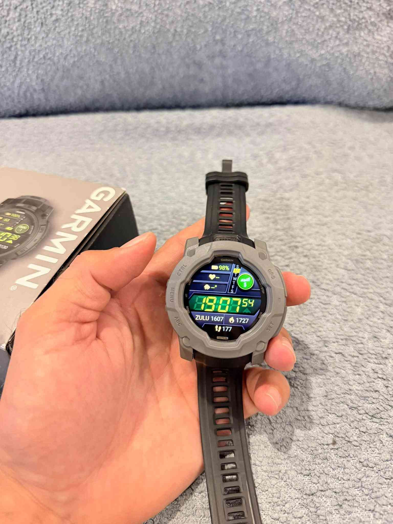 Garmin Instinct 3 • بالضمان • سير اضافي