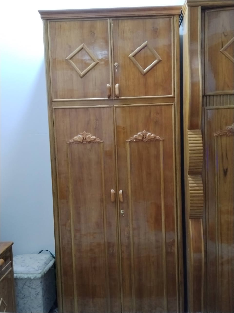 للبيع غرفة نوم خشب كاملة بحالة ممتازة وصورة واضحة، 

كنتور طابقين  ٦ ابواب 

جرباية

زاوية ملابس 

ميز مراية

ميز تواليت 

 السعر المطلوب

 مليون دينار عراقي فقط.

***********
