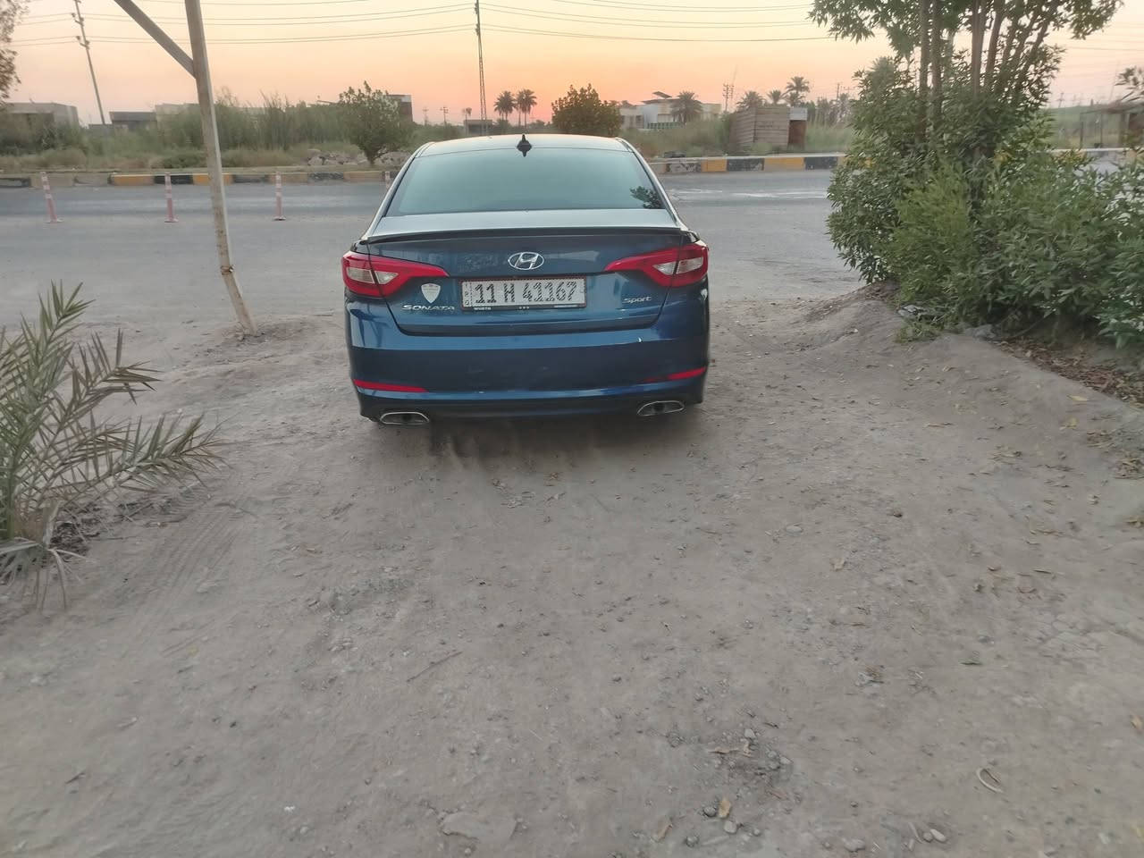 السلام عليكم للبيع سوناته ٢٠١٦ سبورت  لون ازرق غير محدد بيها جاملغ أيسر وبنيد وبيها بل هلال اليسر مال الجاملغ الخلفي كلش بسيط حدديه نص عمر مكينه. وكيرجدد  المكينه الاتنقيص ولا تبخير.  زوج تايرات جدد السعر 105 وبيها مجال قليل  حك الجيه   الرقم ***********3 سجاد
