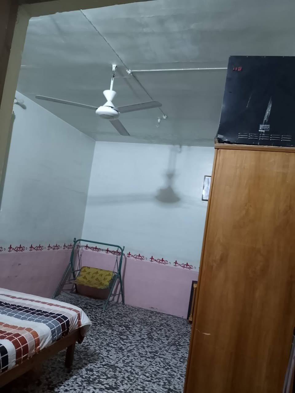 بيت للبيع المساحة 65 متر اساس كونكريت والسقف عگادة البناء بلوك البيت نظيف وجاهز للسكن يحتوي البيت على غرفة كبيرة وغرفة صغيرة وصالة ومطبخ ومنور وصحيات البيت طابو زراعي سند 25 قرار محكمة الموقع كوفة سهلة نهاية شارع هاني بن عروة السعر 20 مليون للأستفسار واتساب ***********
مكتب الموسوي للوسائط العقارية مستعدون لأستقبال عروضكم التجارية والزراعية والسكنية بيع وشراء رهان ايجار 
بيت للبيع المساحة 65 متر اساس كونكريت والسقف عگادة البناء بلوك البيت نظيف وجاهز للسكن يحتوي البيت على غرفة كبيرة وغرفة صغيرة وصالة ومطبخ ومنور وصحيات البيت طابو زراعي سند 25 قرار محكمة الموقع كوفة سهلة نهاية شارع هاني بن عروة السعر 20 مليون للأستفسار واتساب ***********
