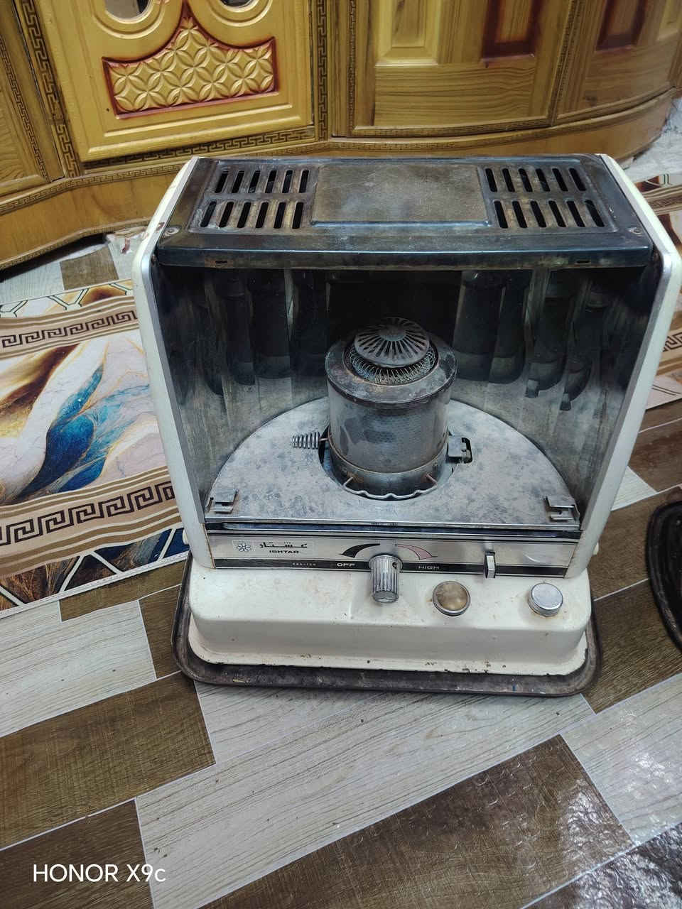 صوبات اخت جديده شغاله مابيهن شي بس وحده هوزها فتيله مشبج بس مكان نجف مقابيل قريه الغدير هاذا رقمي ***********
