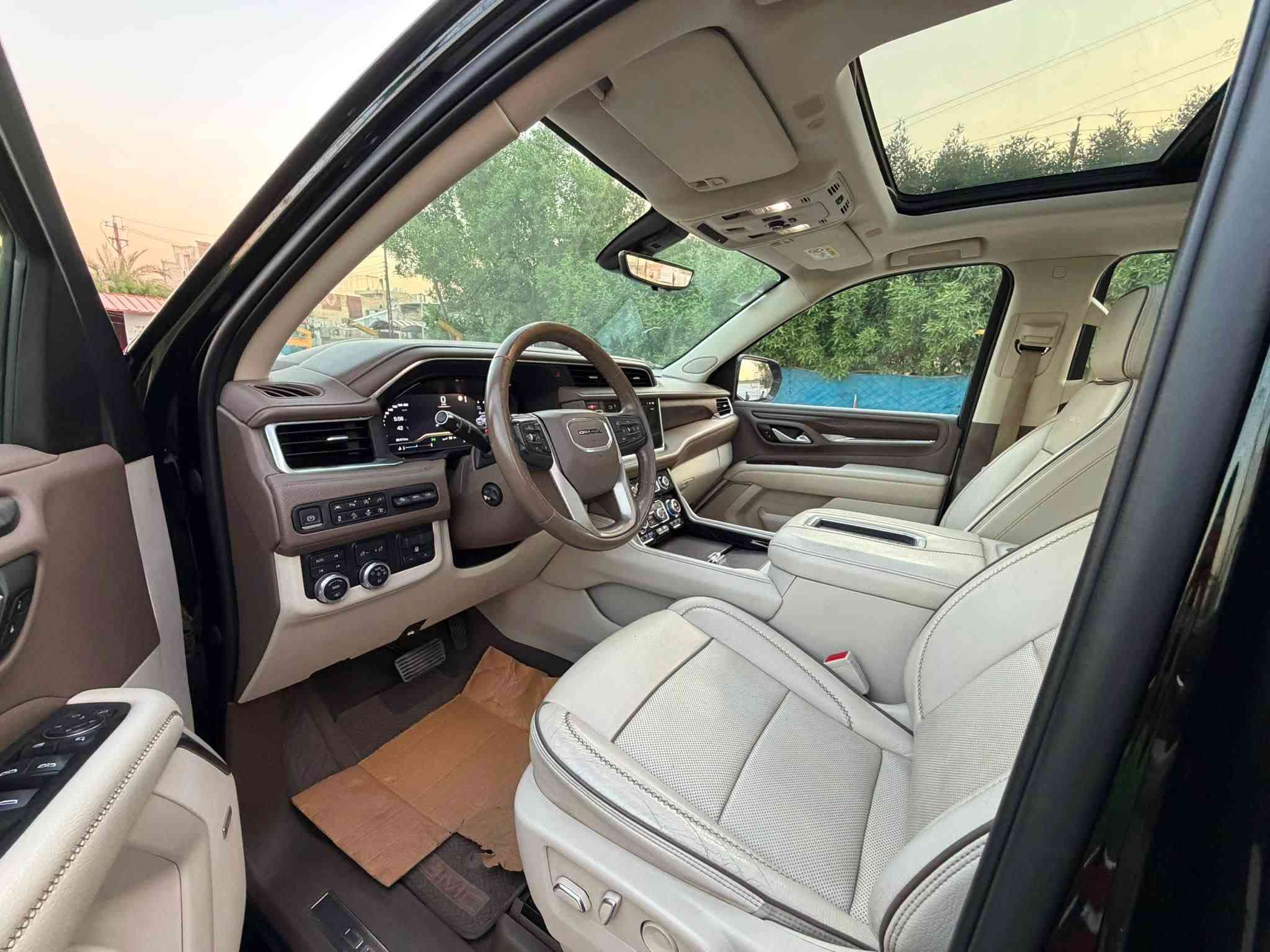 يوكن دنلي GMC YUKON DENALI 

الموديل 2022

خليجي وكالة المنصور   

كفالة عامة 

المسافة المقطوعة 81 الف كم 

المواصفات داخل ابيض vip

حجم المحرك :6.2 لتر
عدد الاسطوانات : 8 سلندر.
فل مواصفات :
نظام هيدروليك ( جكات )
دخول ذكي للسياره ( بصمة )
شاشات خلفية
دفع رباعي دبل
دوسات كهرباء
1. شاشه اماميه كبيره
2.شاشات عدد 2 خلفيات
3.كامرات 360 درجه
4.كامرا خلفيه بالمرايه
5. بانوراما طكتين
6.شاحن واير ليس
7.كشنات جلد
8.كشنات كهرباء
9.كشنات خلفي منفصل
10. رادار تحديد مسار
11.رادارات جانبيه
12 رادار امامي
13. ثلاث قطع تبريد
14.هيترات بالكشنات تدفئه تبريد امامي خلفي
15.دوسات كهرباء تفتح ويا الباب
16. بصمه + بصمة ابوب 4
17. صندوك كهرباء
18.فورويل 4x4
19. هند بريك بصمه
20.استيرن كهرباء
21.اتو ستوب
22.حساسات خلفي امامي
23.كشافات
24. لايتات لد + فول زنون
25. بكلايت لد خلفي
26.ويل كب كروم
27.كشنات الخلفيه كهرباء
28.سبعه راكب
29.داتا شو
30.هيتر بالاستيرن

السعر 468$ بيع او مراوس

مكاني بغداد العامريه ***********
