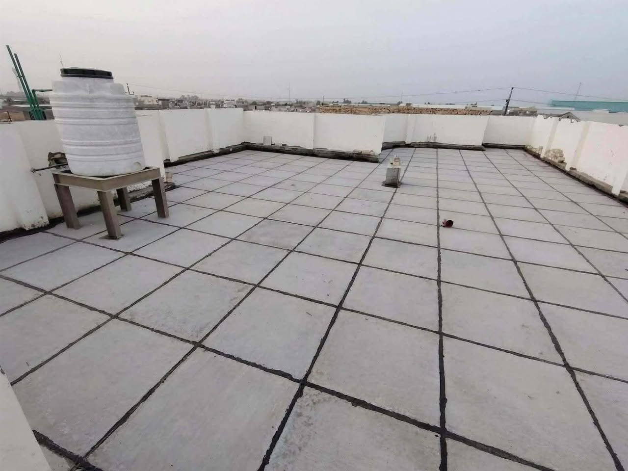 🏡دار للبيع🏡مكتب النجف عمود 282
المساحة:200 متر مربع
عدد الطوابق:طابقين
نوع السند:#طابو_زراعي_سند_٢٥_أقرار

تفاصيل الطابق الأول:
غرفتين
صالة
مطبخ 
صحيات عدد 2
استقبال
كراج كبير/مكشوفه 2

تفاصيل الطابق الثاني:
غرفتين + سويتات (كل غرفة بحمام)
صالة
سطح
مطبخ شتايكر

الميزات:
ماء
كهرباء
قريب من: سوق/مدارس/تبليط #عرض_20

الموقع:🏡 (#توجد_جميع_المساحات)
نجف/شارع الصب عمود 282
شارع جسر الشهداء
 #ملاحضه_يبعد_عن_الجسر90متر

