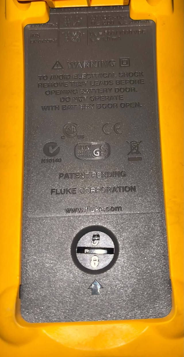 Fluke 1503 • فاحص عزل • نظيف