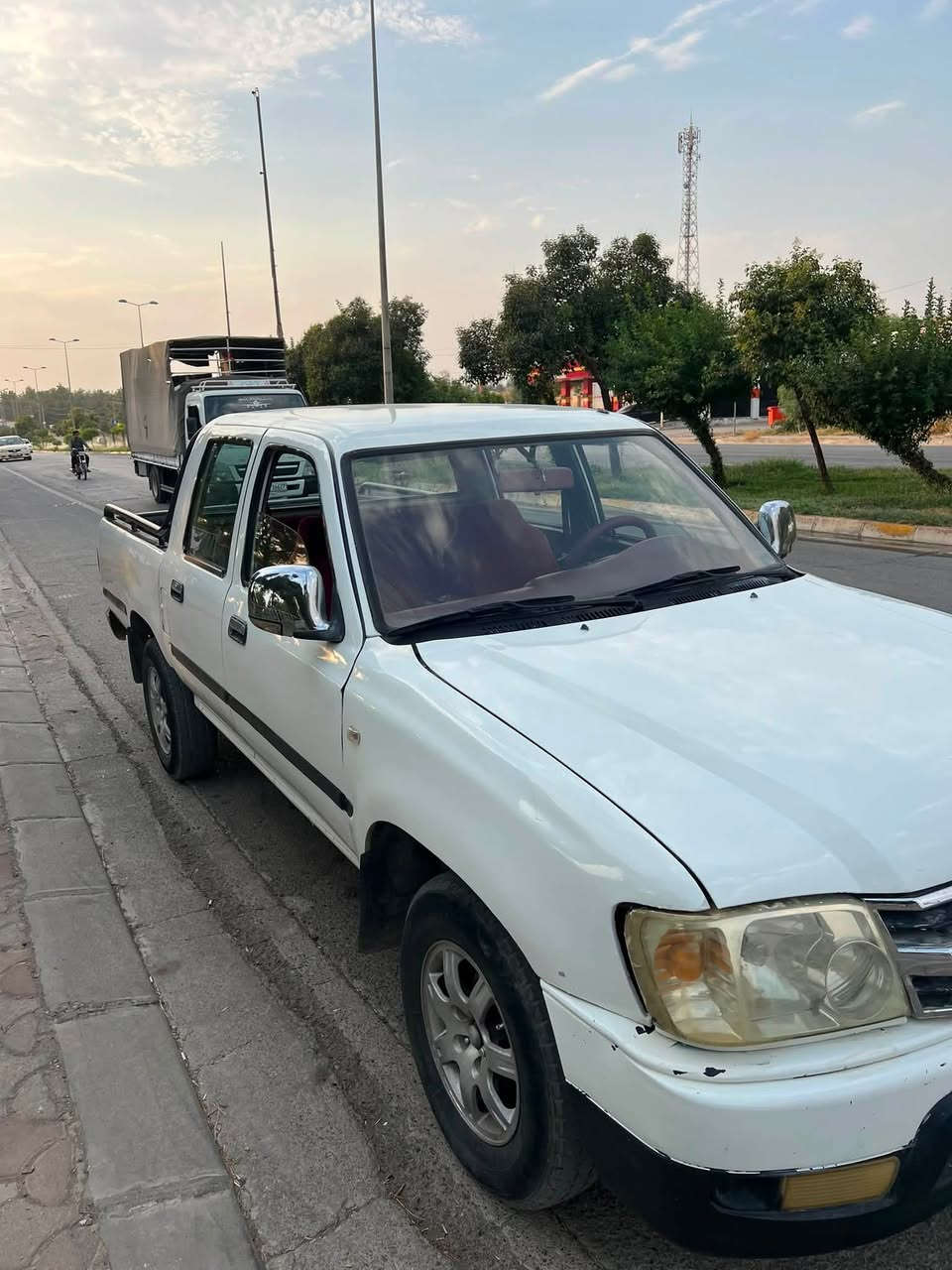 سلاو هاوریان ئەدرمیاراڵ بۆ فرۆشتن. سەیارەکە
٢٠٠٦ بەخە  ناو سور سەیارەکە بی دحمو لیدراو وەر گراوە هەمو گیانی بەشەرتە شوین قەلادزی سحرئ ٢٨ گەلاو مجال 
***********
