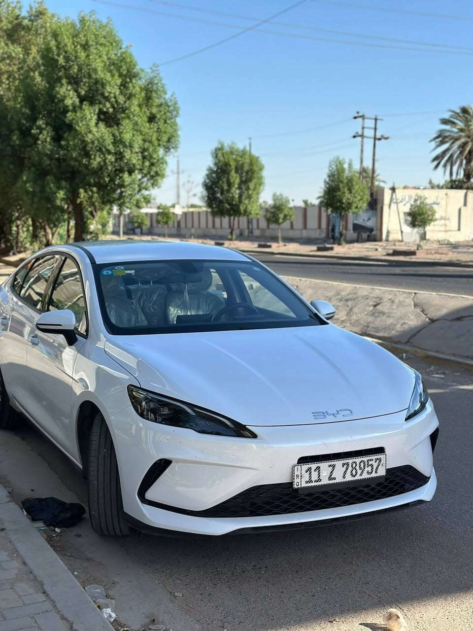 بي واي دي سيل 5 للبيع مكفولة عام ماشية ٢٠ الكلي السيارة بسمي السعر  ٢١ مليون  مكاني بغداد هاتف ***********
