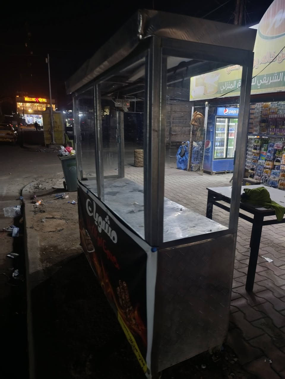 عارضه كباب أو فلافل ستل ستيل نتافه كبال عينكم ستعمال قليل سعر مناسب اتصل أو راسلني خاص 
***********
عنواني بغداد الحسينيه مال راشديه 
ملاحظه الجديده مالته سعره 450 الف اني ابيع اقل
