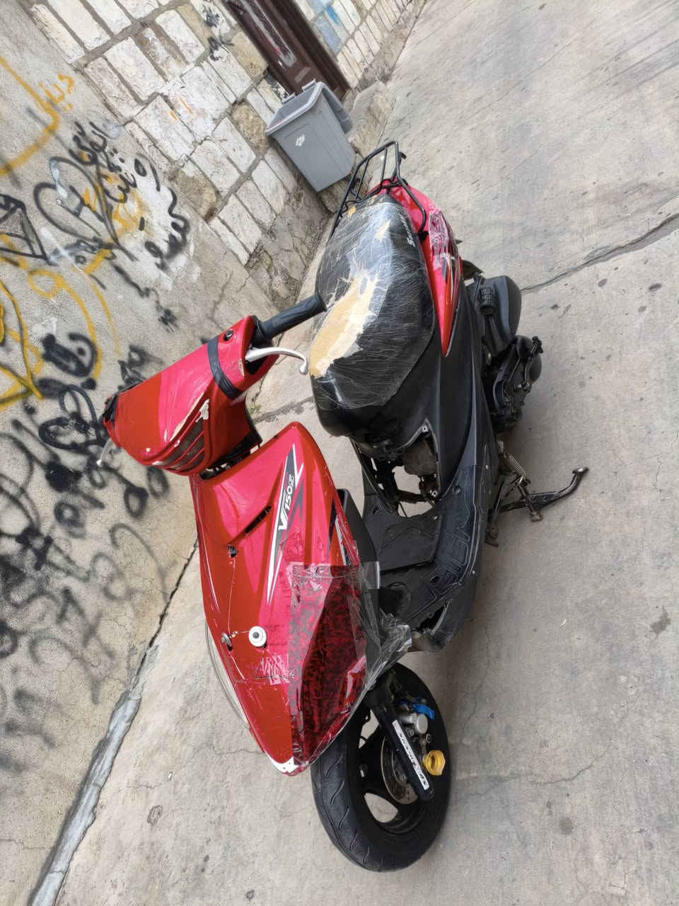 سلام عليكم دراجه ماكس كهربائية سلف هندر كلها شغاله مكينه نضيفه سعر : 220 وبيها مجال رقم : *********** تواصل واتساب

