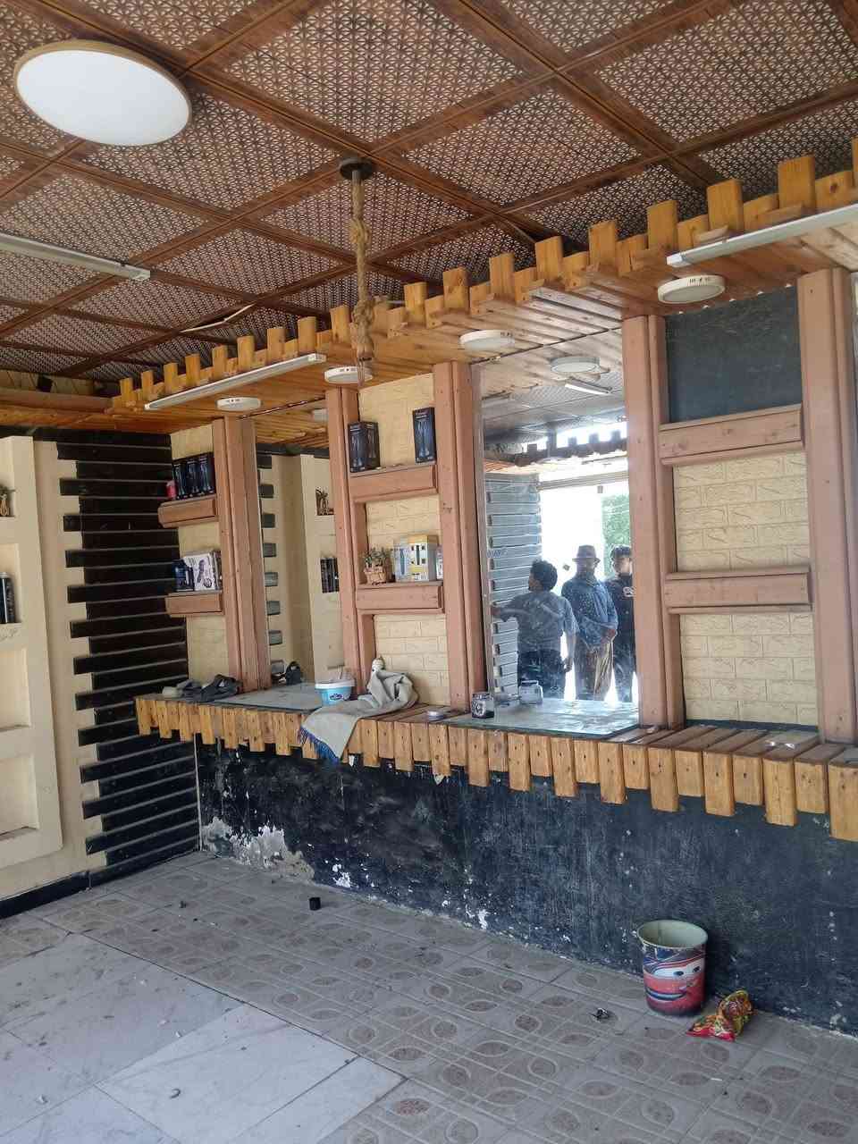 سلام عليكم ديكور حلاقة وجام خانه كلهن للبيع سعر مناسب عنواني نجف حي العسكري ***********
