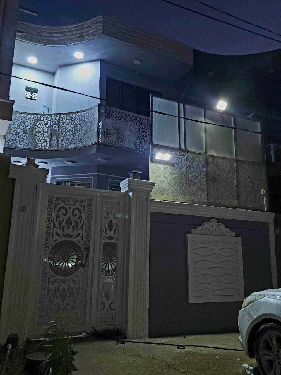 🏠 بيت للبيع – الديوانية / حي الزيتون

📐 المساحة: 100 متر مربع
📏 الواجهة: 5 متر
📏 النزال: 20 متر
🛣️ يقع على شارع عرض30 م
🏡 طابقين

🔹 الطابق الأول:
• غرفة
• صالة
• استقبال
• مطبخ
• صحيات داخلية وخارجية

🔹 الطابق الثاني:
• صالة كبيرة
• غرفة
• صحيات
• درج خارجي

📍 العنوان: الديوانية – حي الزيتون
💰 مطلوب إسكان

📞 للاستفسار: ***********
