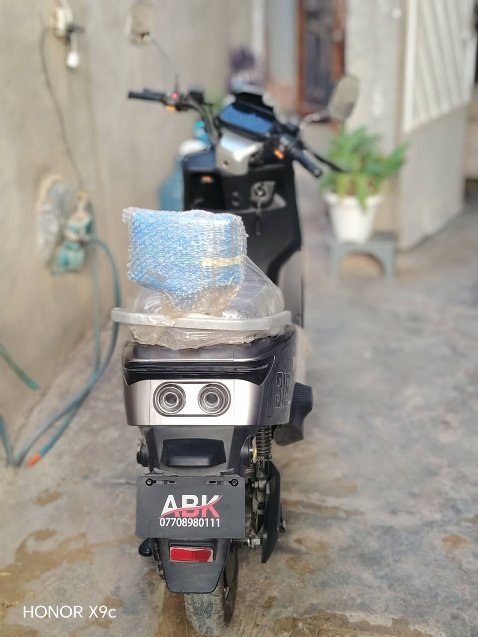 للبيع دراجه شحن مستعملة شهرين نوعه 318.   ABK.  بطاريه.  6.   سلفر. 32.امبير.  سعر 950،  بي مجال معه كارت الضمان.  العنوان كركوك حي العسكري   الاستفسار.  ***********.
