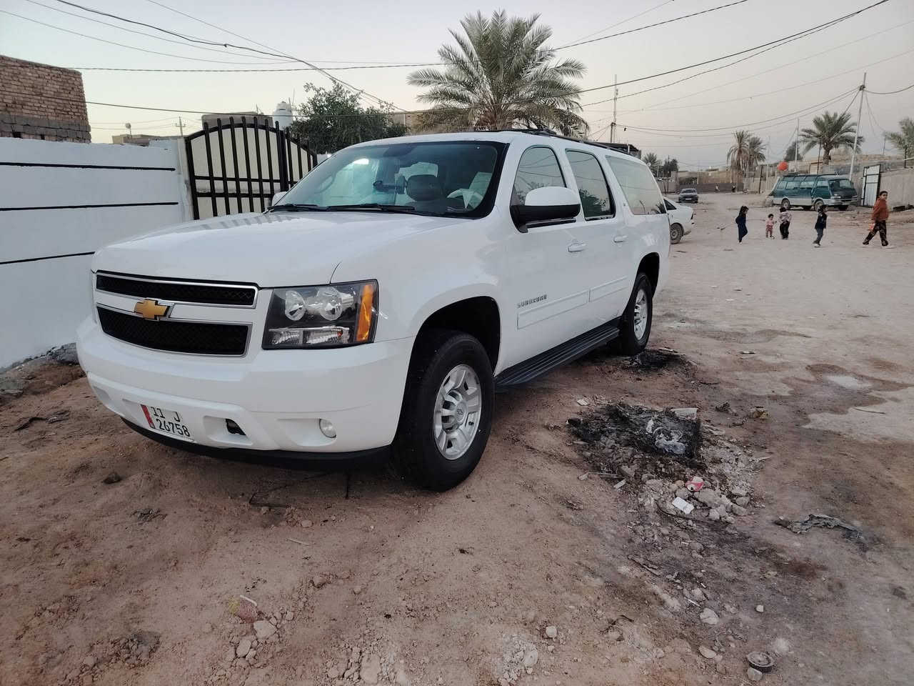 شوفر ٨برغي موديل ١٣ خليجي كفالة عامة رقم بغداد أجرة مصفرة هية ضريبة ومرور جاهزة من كلشي رقم انكليزي بسمي السعر ٢٣٥ وبيها مجال الاستفسار *********** مكان السيارة بابل @ خط السيارة حلة بصرة
