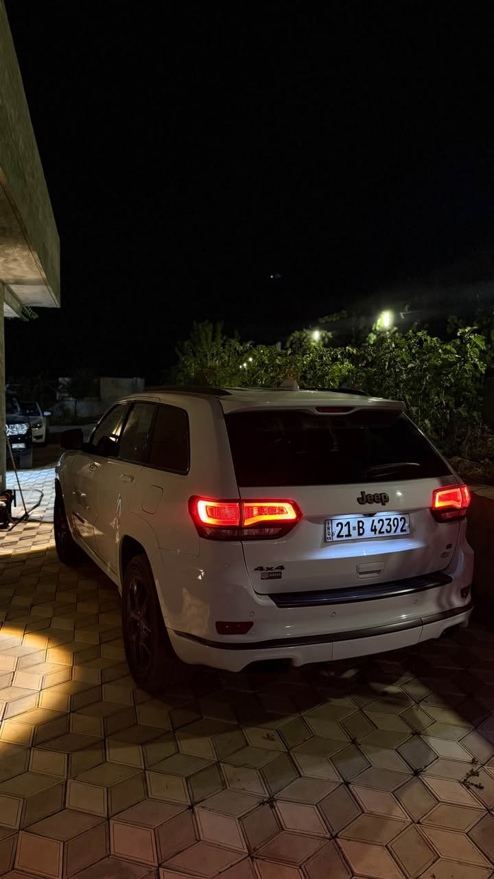 Jeep grand Cherokee S 2020  
موسفات خلیجی 
فول موسفات .93000Kmحەقیقی ڕۆشتەوە .سەنەوی تا 2031 تازەی . یەکە پەڵە کارتی هەیە . سەیارە کە بێ تەقەوە ڕەقە یەکە دینار مەسرفی تیانیە ٤تایەی تازەی بۆ کڕاوە . 4 مۆدی لێخوڕین . دەبڵە ئەکسل . مەکینە V6 3.6 . سەقف پانۆراما سندوق کارەبا …….
نرخی 325 مجال
شوێن سلێمانی 
ڕەقەم *********** السليمانية, العراق
