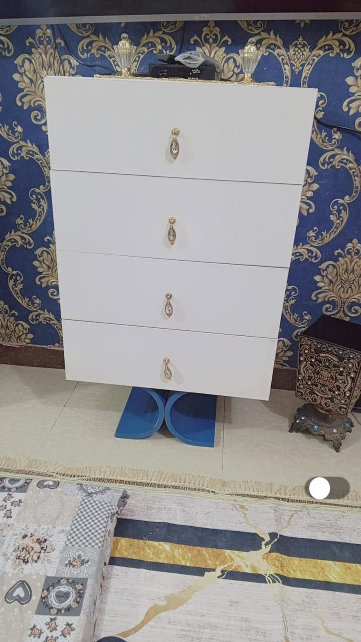 غرفه تركي للبيع نضيفه السعر مليون ونص وبيه مجال

للتواصل عبر الرقم ***********

