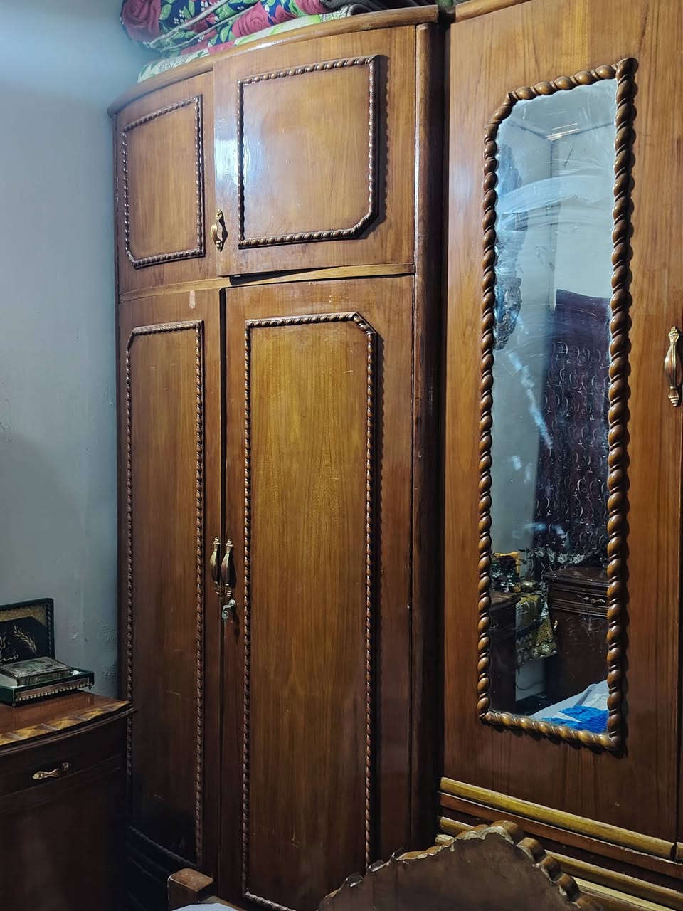 غرفه نوم كاملة • ٦ أبواب • بغداد التراث