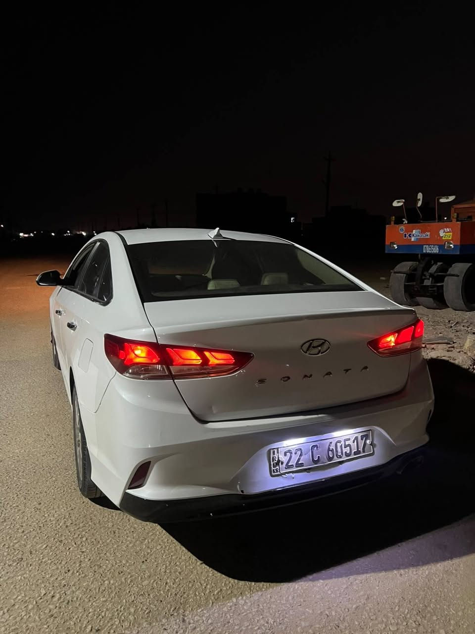 السلام عليكم 
سوناتا 2019 وارد امريكي

سيارة فول مواصفات 
1 رادار 
2 حساسات 
3 كشنات كهرباء 
4 مري شفط 
5 قطعتين تبريد 
6 فول تحكمات ستيرن 
7 مود درايف 
سبورت_ نورمال_ ايكو 
8 لد نهاري
9 مانع انزلاق 
10 محرك 2400
محرك معاه كازكيت

 وكير كفاله شرط

سيارة جديدة مال جناي 
شرط انضف من الصوره 
سونار مرفق بل منشور 
السعر 119 وبيها مجال قليل 
العنوان كربلاء الاستفسار رقم ***********
