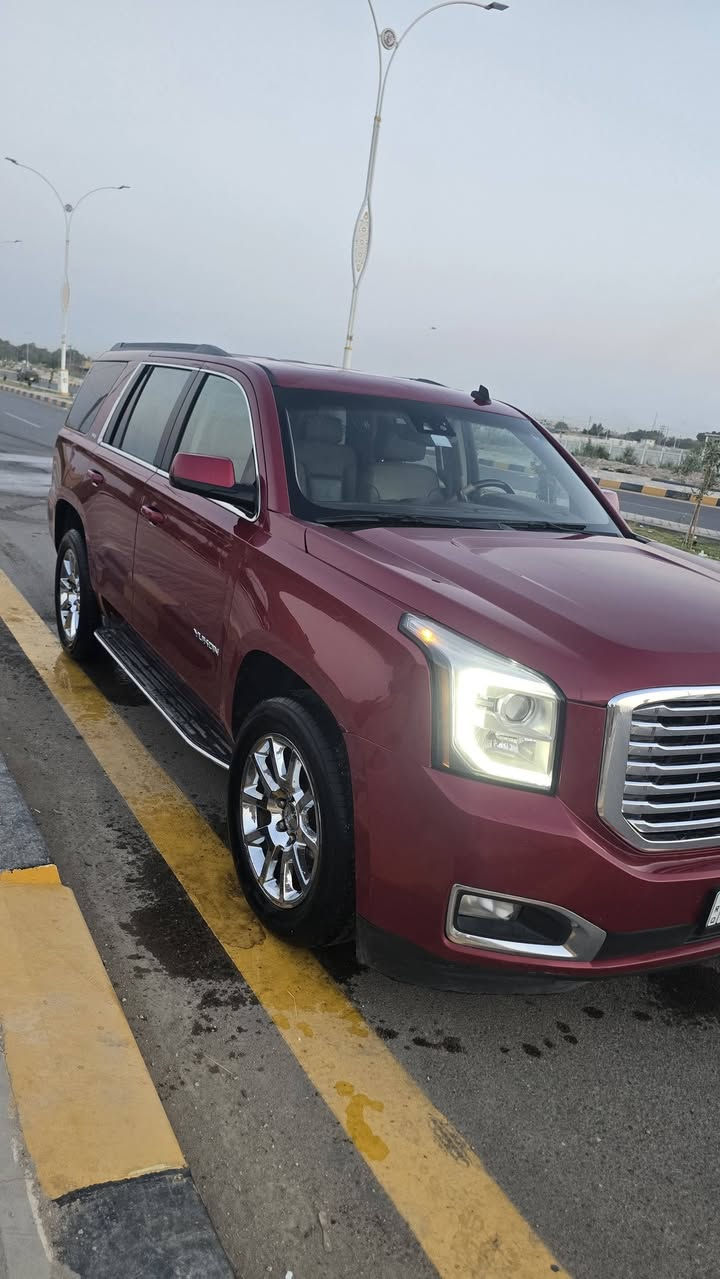 السلام عليكم بيع جوه السوك   يُــوكن YUKON SLT
للبيع  امريكي ( رقم بغداد  تسجيل جديد   2015
المواصفـــات:  
•محرك: V8  
تشغيل عن بعد
•نظام الدفع: دفع رباعي (4WD) أو خلفي
• عدد الركاب:  7.  أشخاص
• مقاعد كهربائية
مقاعد جلد تدفئة تبريد 
• ذاكرة للمقاعد 
• شاشة + بلوتوث + USB
• مكيف ثلاثي
• فتحة سقف 
• كاميرا خلفية + حساسات أمامية وخلفية
• تحذير مغادرة المسار
• نظام ثبات + ABS
• وسائد هوائية كاملة...
• نظافــة السيارة. ممتازة
+تـخم تـاير جــديد
• الســعر  250 $ او بيها مجال للطيبين
( الشراي يتصل او يراسل وتساب ***********
