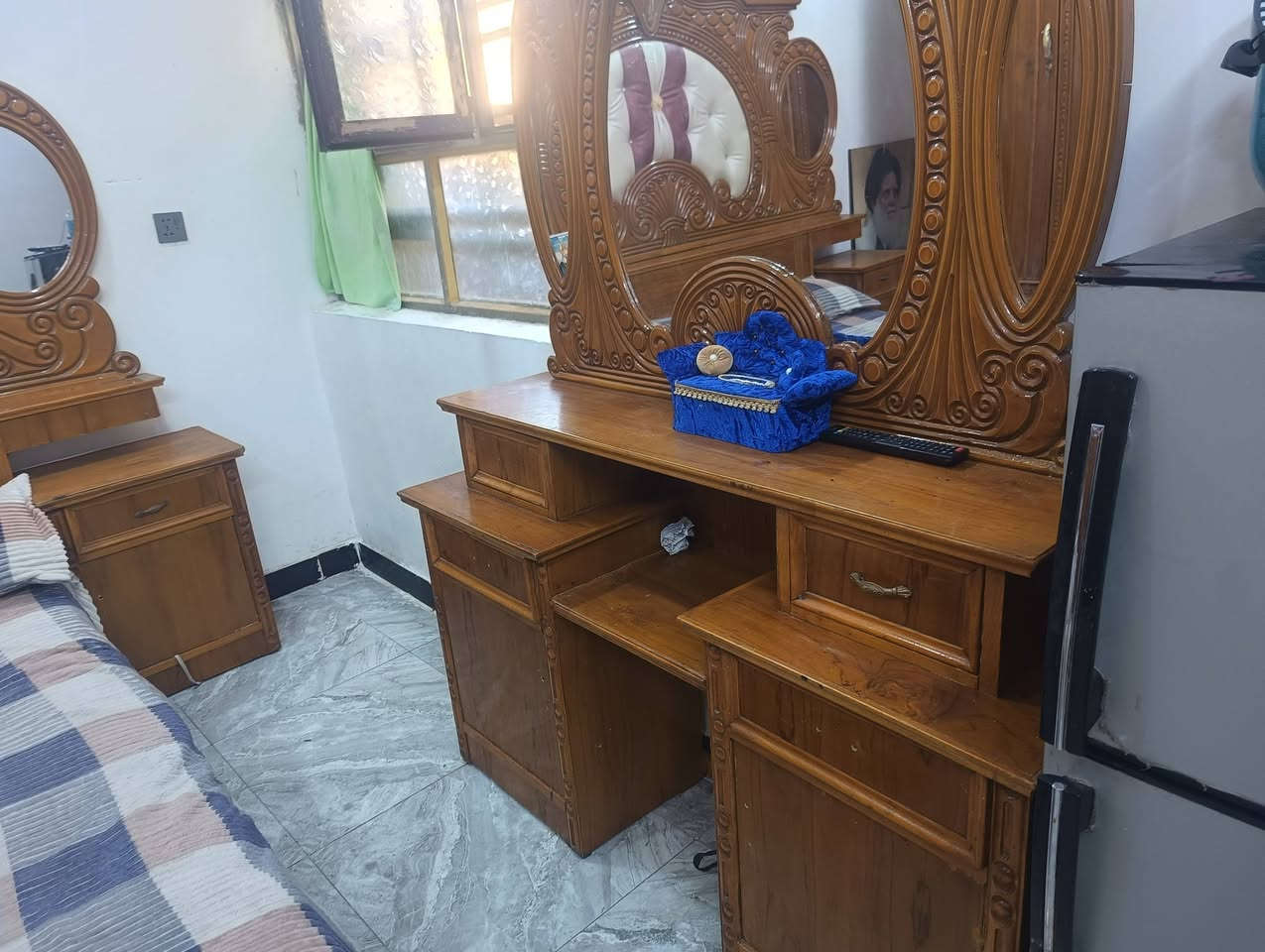 سلام عليكم غرفة نوم للبيع صاج ام ملحق 6 ابواب الغرفة نضيفة السعر 650 وبيهة مجال بغداد مدينة الصدر حي الكوفه ***********
