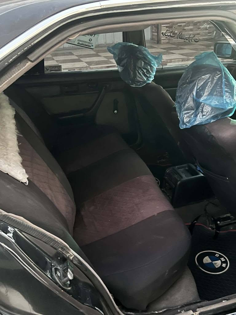 بە ناوی خودا bmw مۆدیل 1994
ئاڕم بلاستیک هه ولیر  ئاڕمو ئە وەلیات بە شەرت 
525
گیر عادی سڵایت 
جام کارە با
گیرو مە کینە بەشرتی 100فیتەر کەمیکی مەسرەفی وردەی تیایە سە یارە کە زۆر جایزە پارەی ما تۆڕیکە قفڵی قفڵی 20گڵا 
***********
واتس ئەپ فایبەر 
گۆڕینەوە ش ئەکەم بە شتیک بە دڵم بیتم السليمانية, العراق
