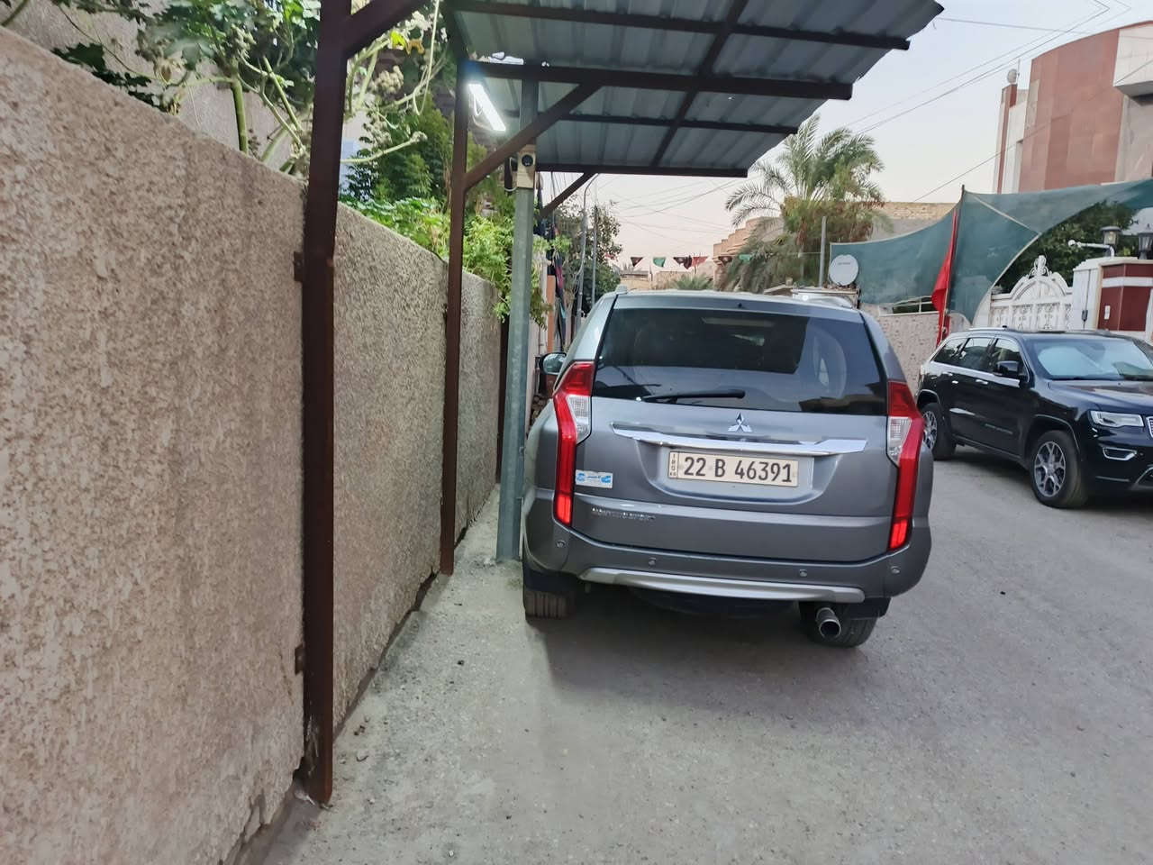 ميتسوبيشي مونتيرو سبورت 2017 ( باجيرو )
Mitsubishi Montero sport 2017
 6 سلندر ، 3000 CC
7 ركاب
دفع رباعي
أكمل وصف بفئتها sport :
اوتوماتيك تيبترونيك ، مانع انزلاق ، مانع انحدار ، تحكم مقود / تثبيت سرعة ،لطاش تغيير سرعات ، فرامل ABS ، بصمة تشغيل ، بصمة دخول ، شاشة معلومات ، كاميرا خلفية ، فرام كهربا ،دولاب جبلي اميركي مصفح ، حساسات ، مكيف خلفي منفصل ، بطيء وسريع ، مرايا طي كهربا
سبعة مقاعد
قطعتين بخ
ماشية 90 الف
سياره بسمي 
***********
***********
