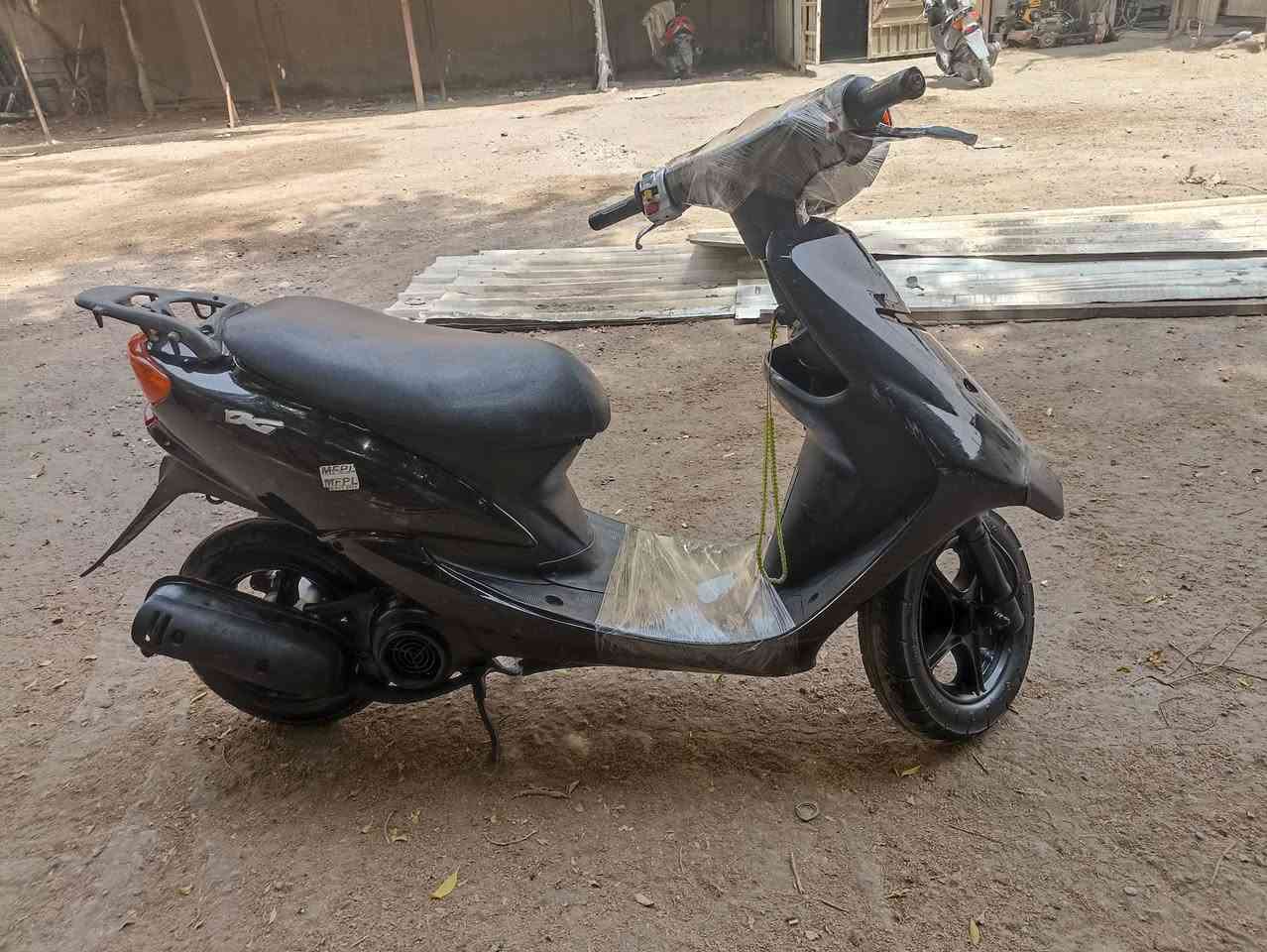 السلام عليكم عصفوريه رياضي جديده سلف وهندر السعر 300 وبيها مجال بسيط السكن البنوك الإتصال ***********
