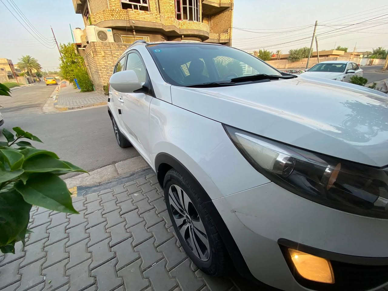 السلام عليكم
سبورتج موديل ٢٠٠١١ خليجي السياره جاهزه من كل النواحي مكينه كير تبريد تخم تاير صدر حداديه رقم بغداد تحويل الثاني اليوم مكفوله من صبغ ومن ضربه وفتح وتبديل مكان بغداد السعر 128  وبيه مجال *********** متوفر وتساب
