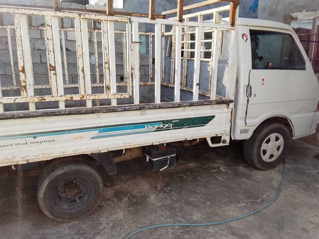 السلام عليكم ورحمه الله وبركاته بنكو موديل 95 تك قماره رقم صلاح الدين بسمي شرط التحويل محرك وكير واكسل وشاصي شرط السعر 45وبيها مجال ديالى قضاء قرتبه ***********
