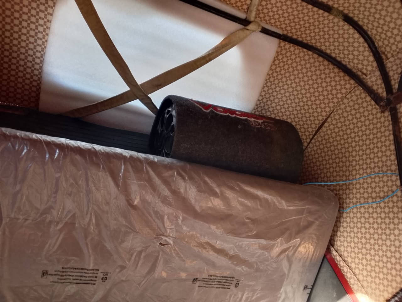 من رخصت الدمن تكتك للبيع فول فول ماتصرف عليه ربع موديل 18نازله 19 اوراق جاهزه  كبل الترقيم تكتك مكينه  مال عشرين السعر اربعه ونص بيه مجال قليل كلش ***********. هاذا الاسيا ***********
