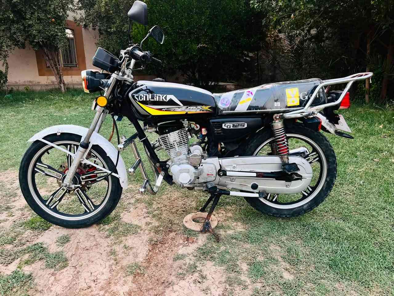 السلام عليكم   للبيع.                                                  موطور 🛵 سوليك سافان 2022☑️محرك كبس شرط لا صرق ولا بخار🕢 باب اول وزن ثقيل / احله من الصوره شرط 📸كهربائيات كلها شرط ✔️
***********📞
مكان الدراجه الزاب
