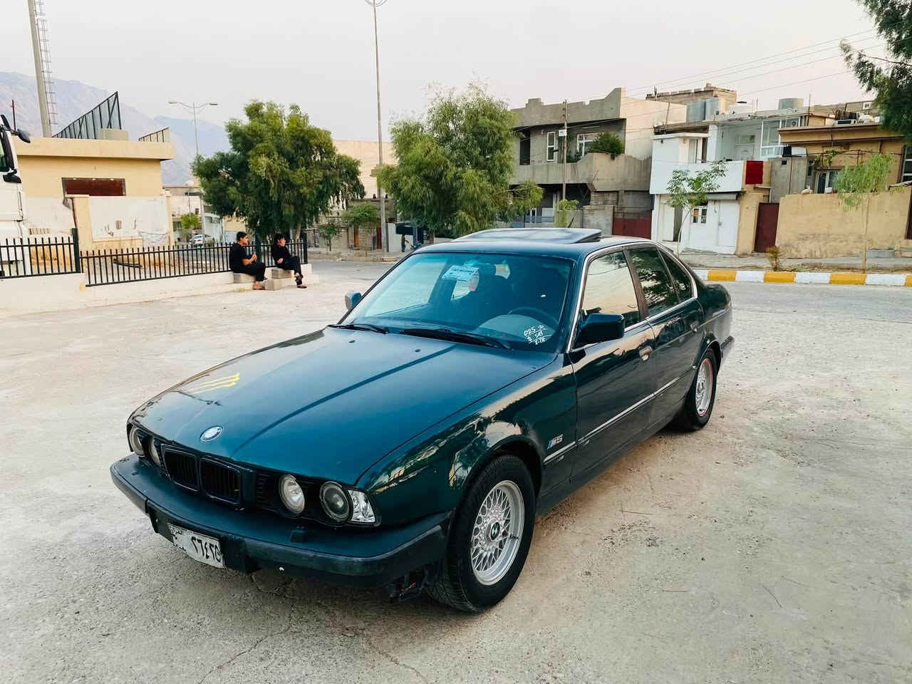 BMW
مەکینە 525 گێڕ عادی
گێڕو مەکینەو کارەبای بەشەرت
مۆدێل 1992
دەبڵ ئێرباگ
موسو براوە بەشەرت
سەنەوی سەوز
تەبرید لەسەر سویچ ئیشی نەکرد نەتەوێ
لایت زینۆن 
25 گەلاو مەجال
شوێن دەربەنیخان
***********
مشتەری نیت سەرم مەیەشێنە
گۆڕینەوەش ئەکەم لەسەر دلگرتن
