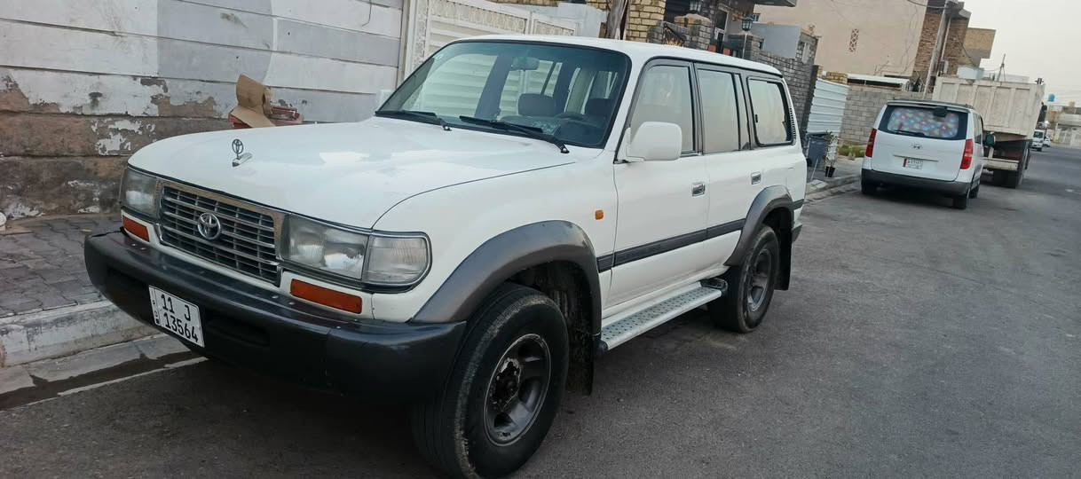 السلام عليكم سيارة الاندكروز موديل ١٩٩٧ البيع أو مراوس رقم الموبايل ***********
