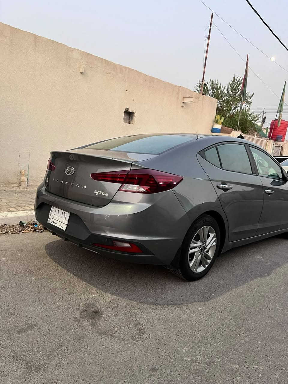 سلام عليكم سياره انتره وارد أمريكي مديل 2019 بيها تبديل مداكر ثنين وبنيد كدام مكينه 2000 دوش مكينه كلش حلوه تخم تايرات جديد دواخل كلش حلوه كدام عينك  السعر 105$ رقم ***********
