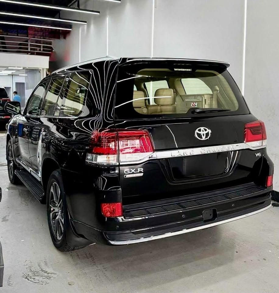 السلام عليكم 
🚘 للبيع لاندكروز 2020 – فول مواصفات 🚘
كراند تورك ✨
📍 ماشية: 63,500
🔧 محرك گير  واير مامفتوح
💎السيارة نظيفة جداً وكلشي بيها على البلاد جديد 
سنوية هزّة، كلشي جديد ومدفوع …
📄 السنوية باسم صاحب السيارة، البيع بشرط التحويل 
💰بالنسبه للغرامات ف ماعليها اي دين .
✅ السيارة نظيفة من كل النواحي وما تحتاج أي صرف …

📞 للاستفسار ولتفاصيل اكثر التواصل :
***********
