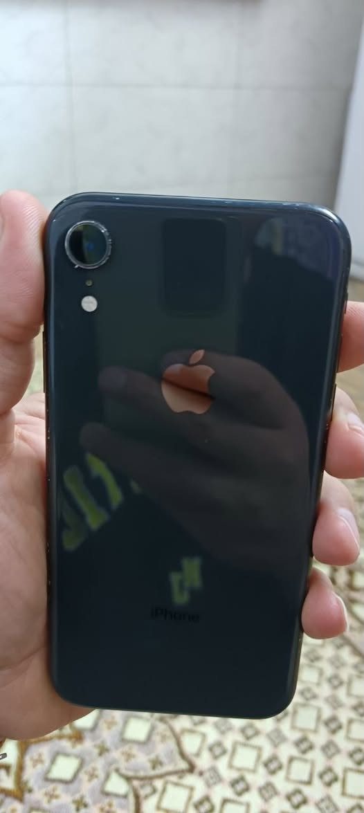 آيفون XR • ذاكره ٦٤ • بطاريه ٧٠٪