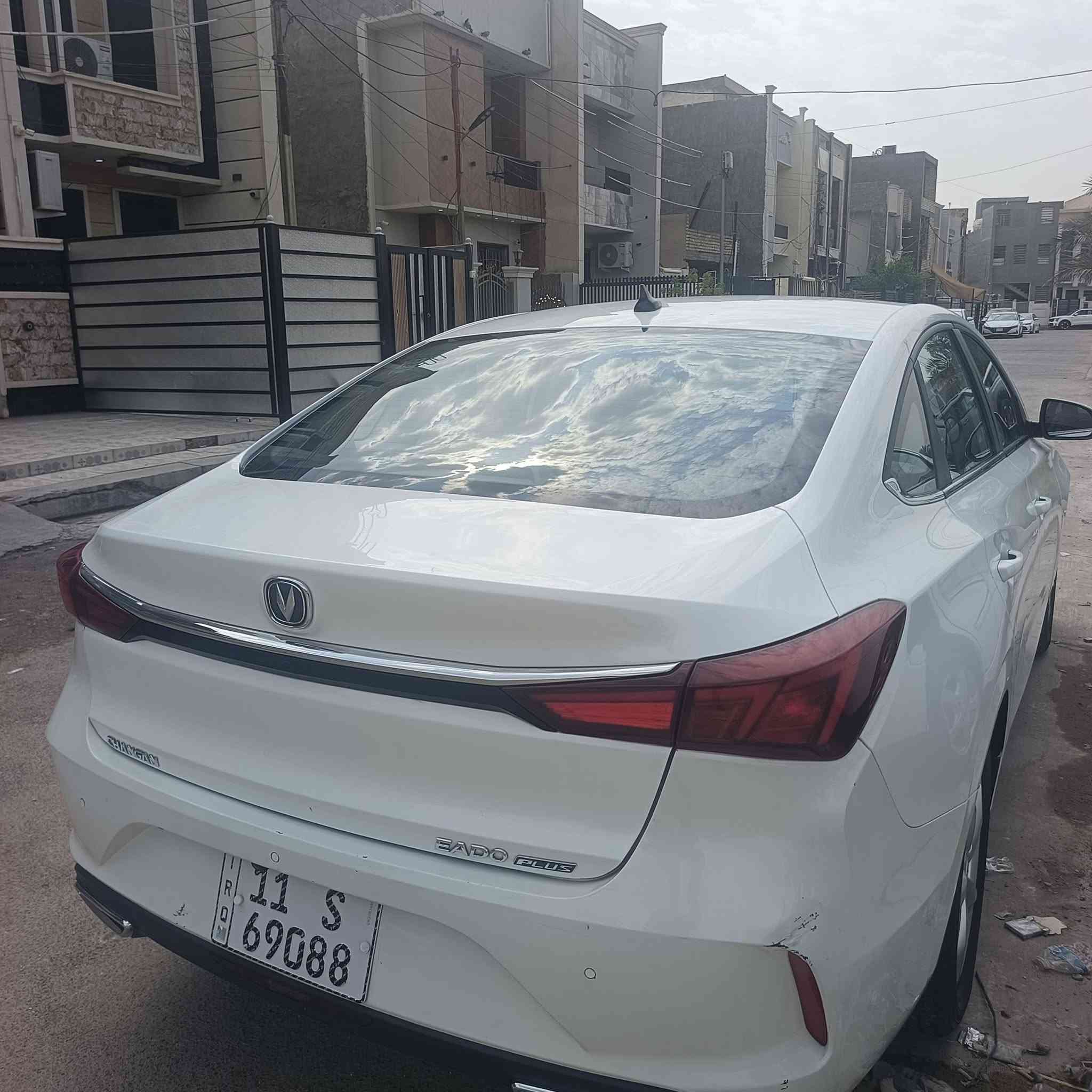 ايدو بلاس موديل 23 سياره بسمي تحويل ثاني يوم سياره خير من الله ولا قطعه صبغ ومابيهه حادث 
ماشيه 53 الف 
السعر 115 وبيه مجال مكاني البياع بغداد 
لاستفسار وتساب او اتصل ***********
