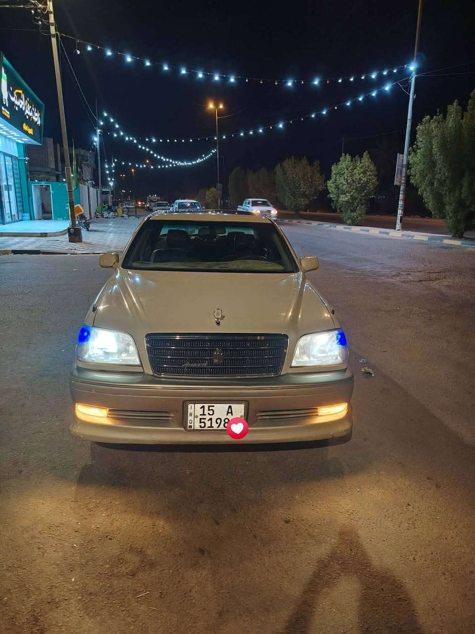 السلام عليكم ملكه للبيع مكفوله فتحه اربع دكم اصل كرستال المري شفط سياره عدله كلشي مابيه رقم انكليزي سياره بسمي ***********
