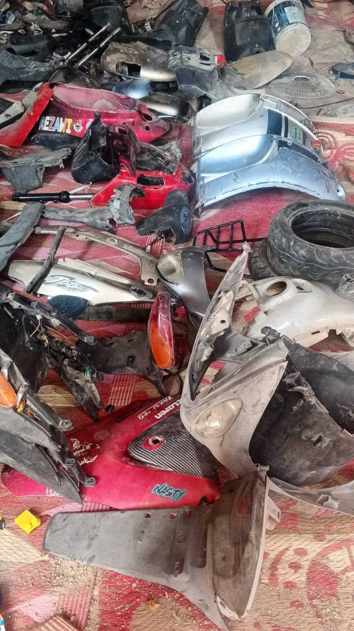 غراض تفصيخ شتريد موجود سعر مناسب ***********مكان ناصريه مركز
