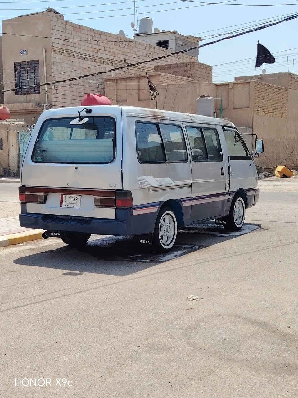 السلام عليكم كيا للبيع موديل 93 سنويتها لسه 27 مكان بكربلاء***********
