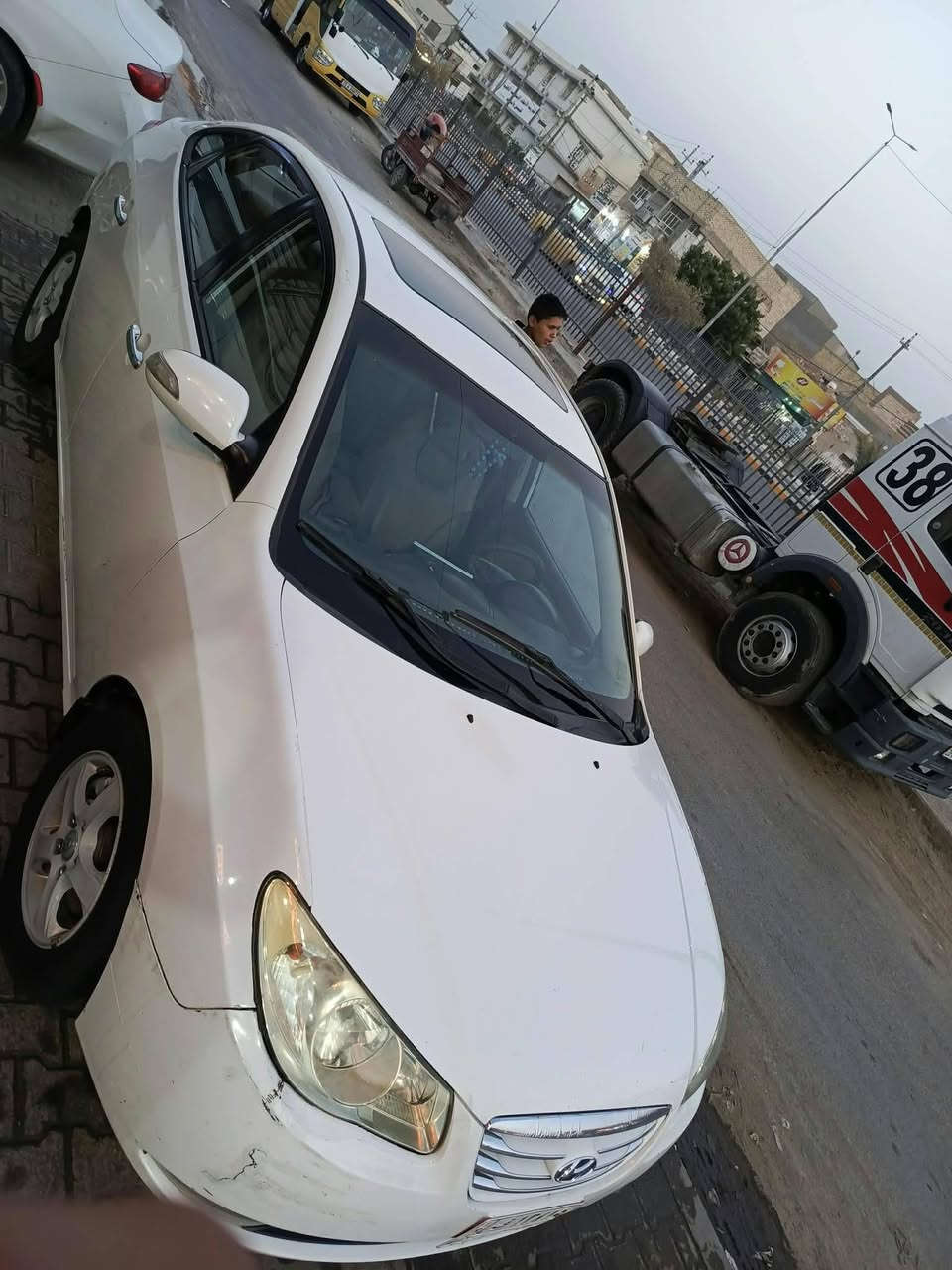 سلام عليكم خوان هاي سياره للبيع جاهزه من كلشي مكان سياره نجف موديل ٢٠١١ رقم ألماني نجف مداور ثاني يوم بس قطعه وحده بارد فقط  باقي مكفوله لا صبغ ولا ضربه كير محرك تبريد تخم تاير حداديه كله خير من الله بيع فقط السعر ١٠٢ وبيهه مجال قليل بيع فقط شراي يتصل على رقم ويدلل  فتحه سياره  كامره تاب  ***********
